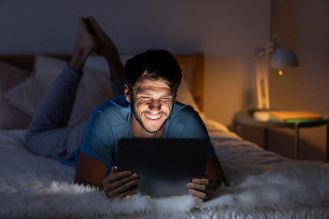 Análisis financiero profesional con datos y gráficos